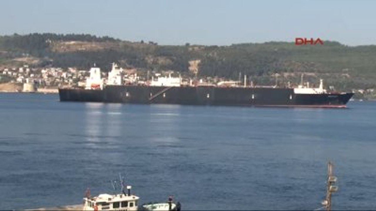 Çanakkale Doğalgaz Tankeri Çanakkale Boğazı'nı Kapattı
