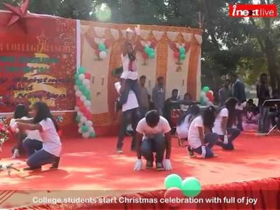 College students start Christmas celebration wi...