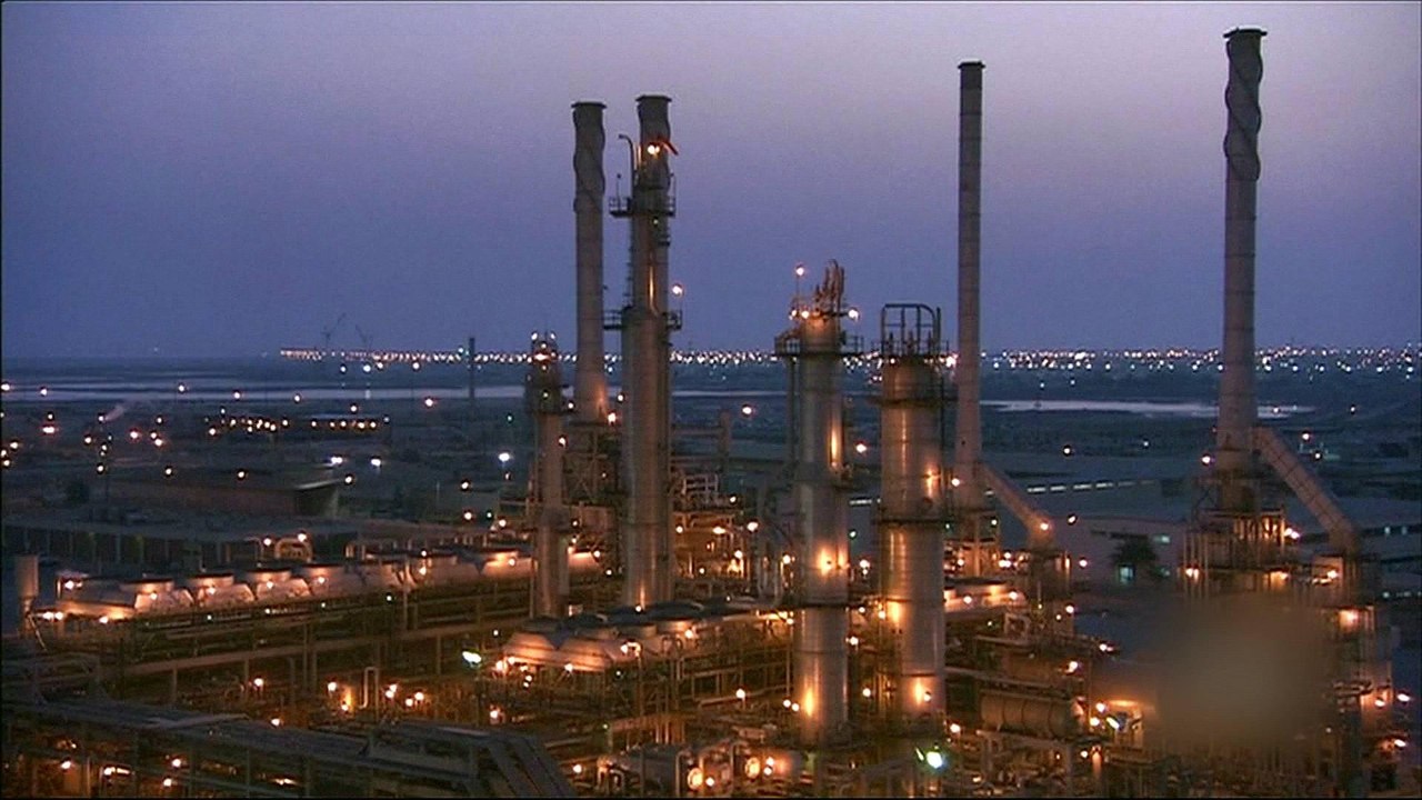 OPEC agrees to cut oil production