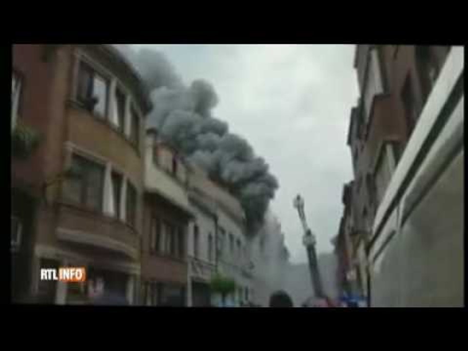 Enorme incendie à Schaerbeek  un dégagement de fumée impressionnant
