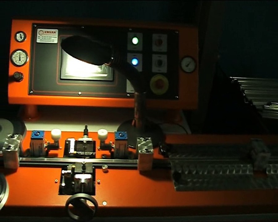 ERSAN GLASS MACHINE-BE-7 TOUCH SPECIAL-AUTOMATIC BUTYL EXTRUDER MACHINE with PAPER TAPPING UNIT