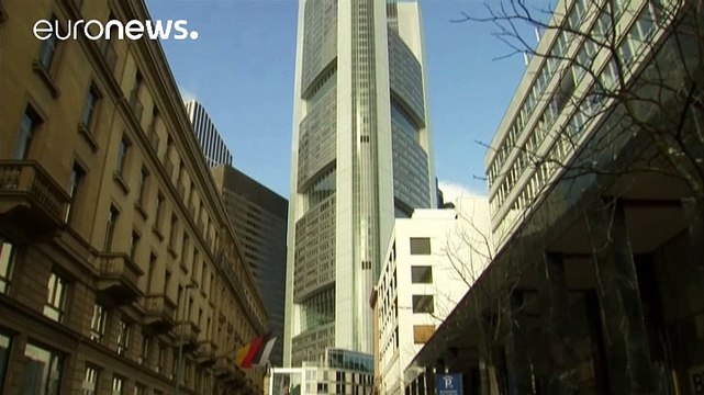 Commerzbank taglia un quinto dei dipendenti. Quasi 10.000 licenziamenti