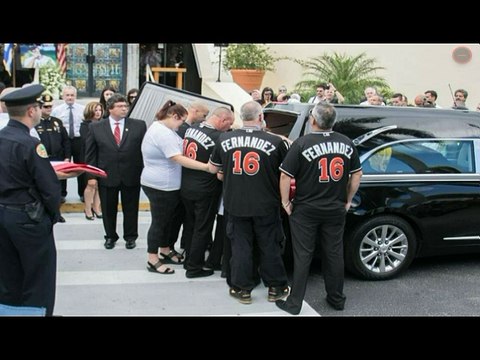 Dandole el ultimo adios ante todos sus amigos y la ciudad de miami