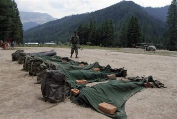 Indian soldiers were ki lled in L oC f iring