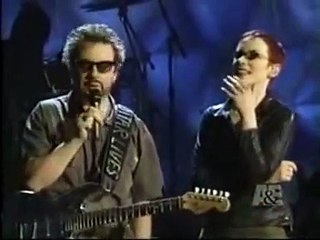 David Bowie calls the Eurythmics Live By Request show (2000)