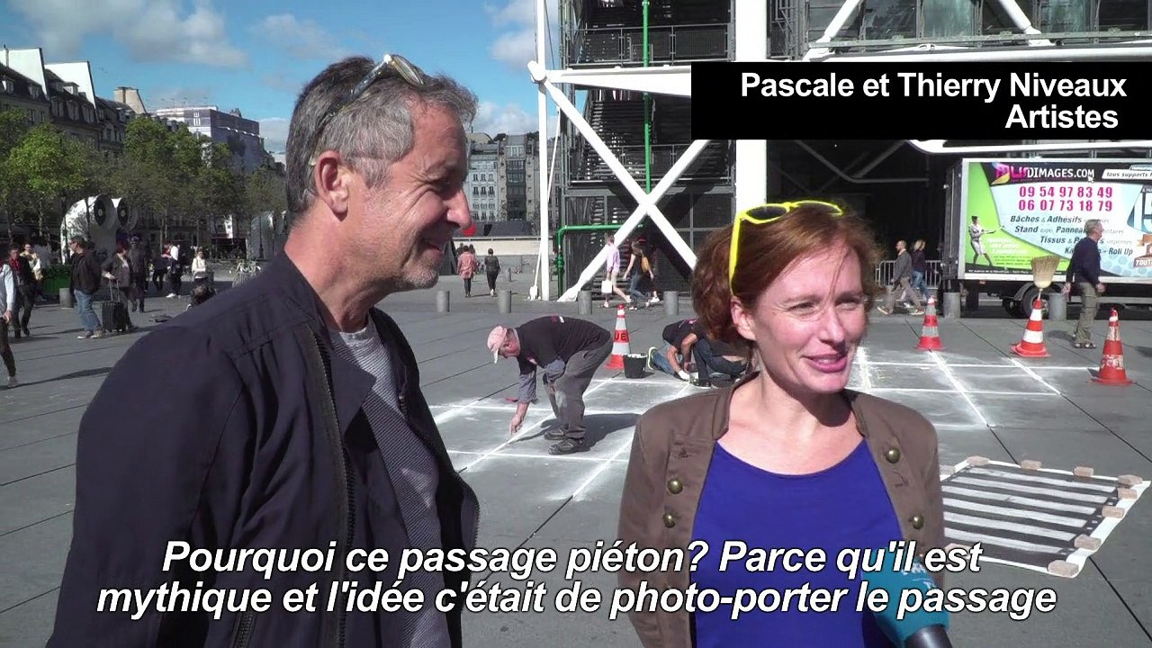 Le passage piéton d'Abbey Road transposé à Paris