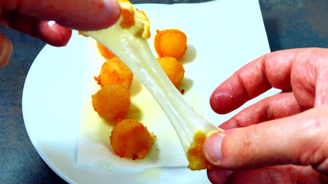 BOLITAS DE QUESO FRITAS - recetas de cocina faciles rapidas y economicas de hacer
