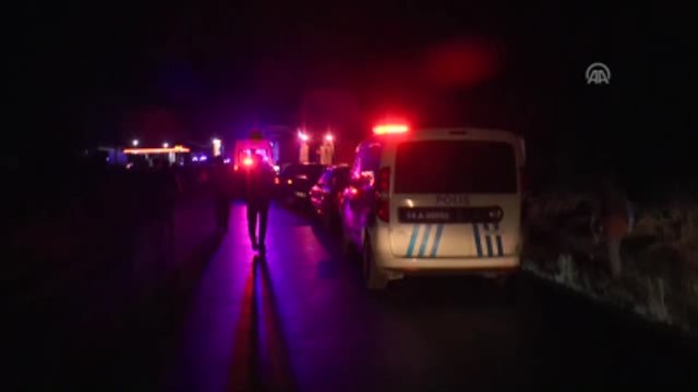 İşçileri Taşıyan Otobüs ile Kamyon Çarpıştı: 1 Ölü, 29 Yaralı