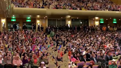 Japanese Are Converting To Islam in Crowds! Very Emotional - Dr