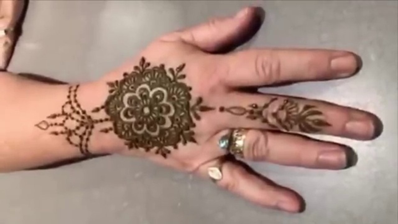 DIY Love Mehndi Designs