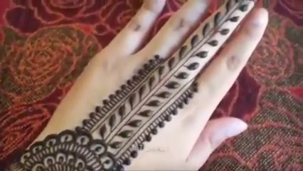 Simple beautiful Henna Mehndi designs for hands