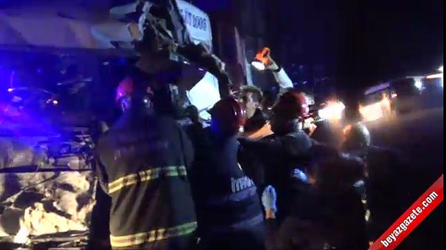 Kamyon ve işçi taşıyan otobüs kafa kafaya çarpıştı: 1 ölü 39 yaralı