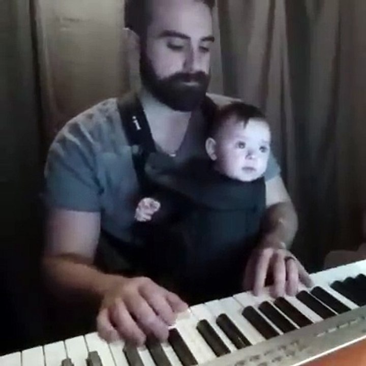 Babanın çocuğu uyutma yöntemi