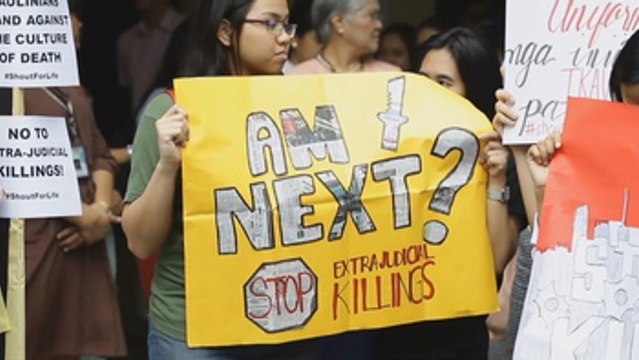 Estudiantes filipinos muestran su oposición a la campaña antidrogas de Duterte