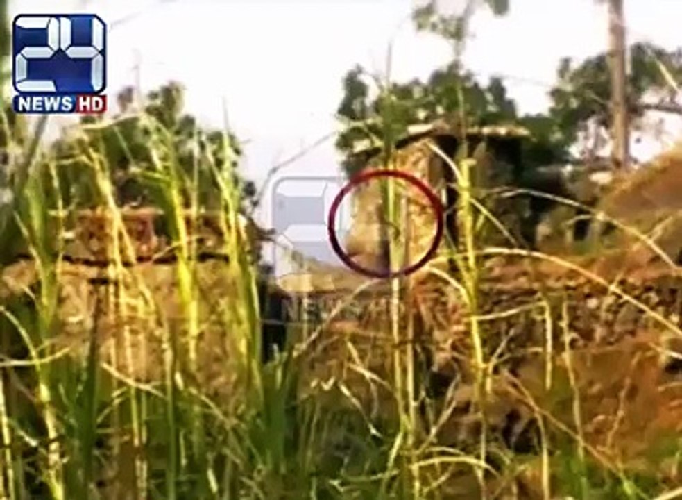 LOC- PAK ARMY STRIKES AT INDIAN POSTS on LOC