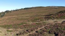 Vue du sommet de la montagne à traverser sur El Camino Primitivo