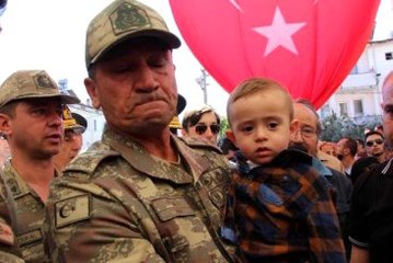 Şehit Yüzbaşı Özgür Özekin Toprağa Verildi