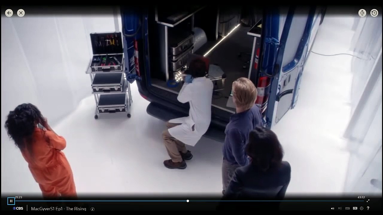 Comment pirater un ordinateur... Avec un marteau !! Lol MacGyver 2016