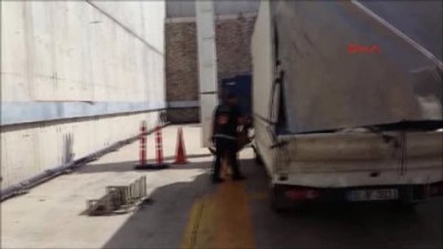 Yatakların İçine Gizlenmiş 10 Binin Üzerinde Kaçak Sigara Ele Geçirildi