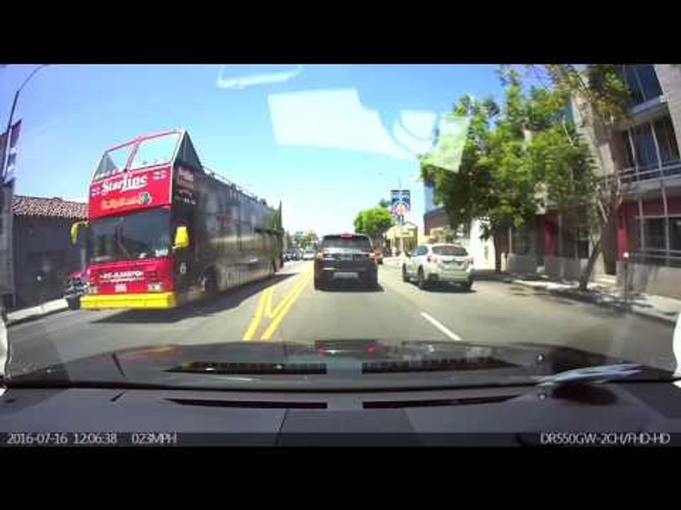 Man Stops Traffic to Help Women Cross Busy Melrose Avenue