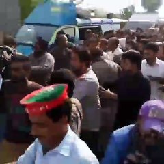 Imran Khan Meets His Supporters in Bani Gala and Walks to FC Checkpost