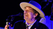 Nobel a Bob Dylan: sibillino il cantautore che non scioglie i dubbi sul ritiro del premio