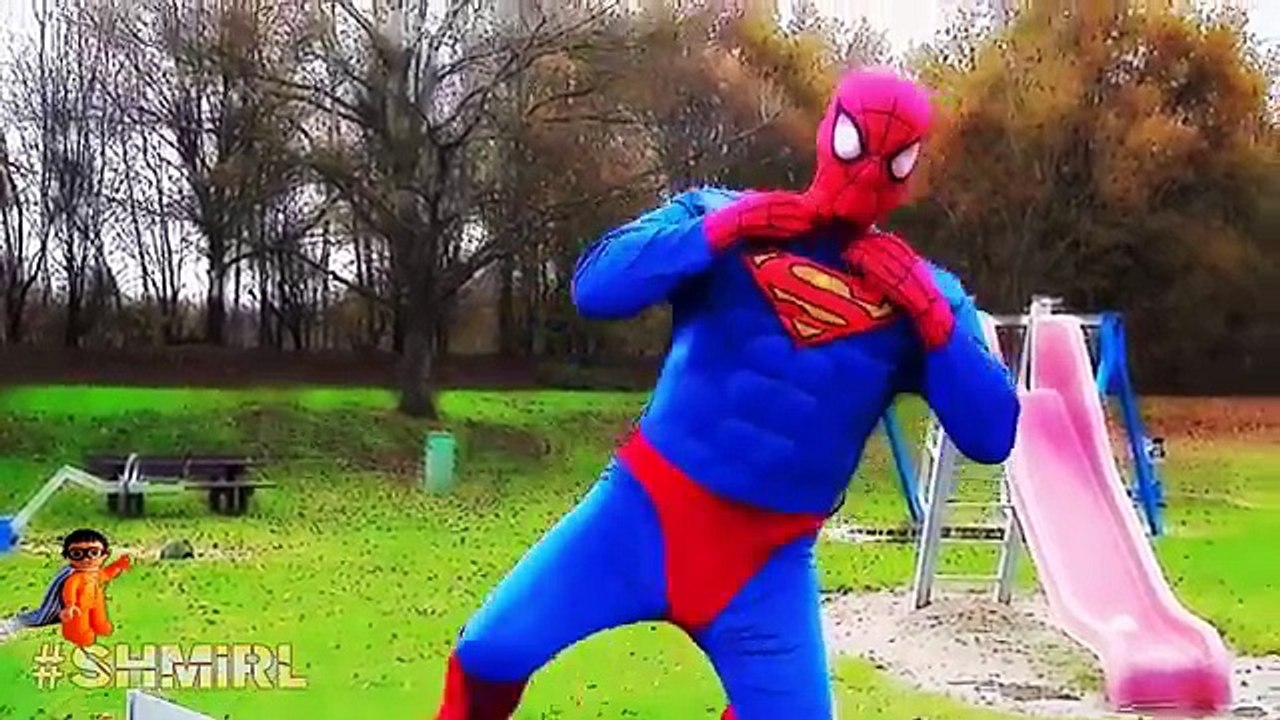 SUPERHEROES CARTOON Spiderman/Batman/Superman/Darth Vader - Real Life Crazy Ping Pong Ball Superhero