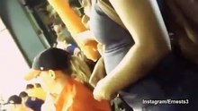 Ragazza ripresa a sniffare cocaina durante una partita