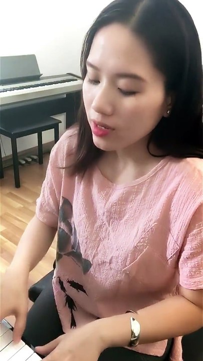 Thuỳ Chi lại gây sốt với bản cover mới nhất