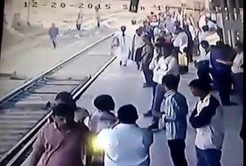 Child saved from crushing under local train in Ambernath