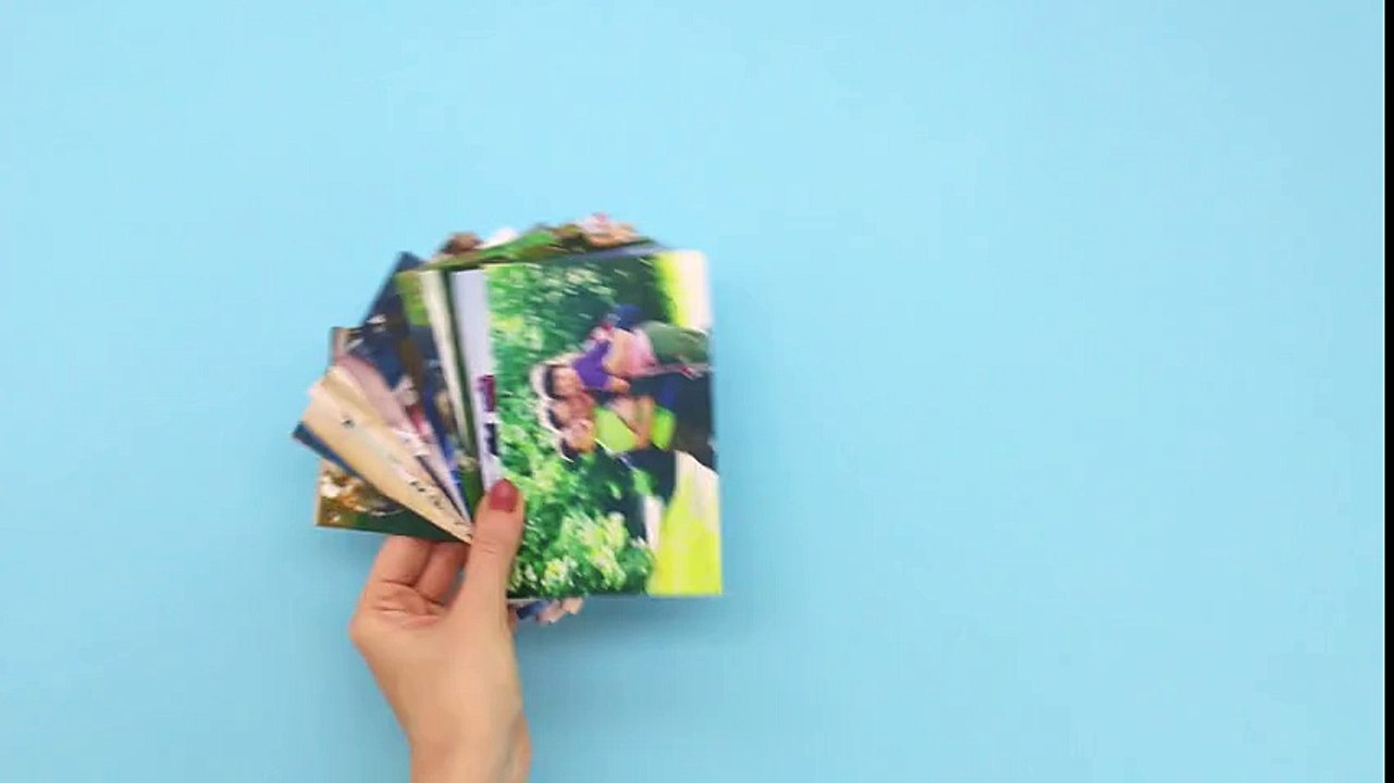 Réalisez un cadre photo hors du commun avec seulement 8 cubes en bois et du scotch. GÉNIAL !