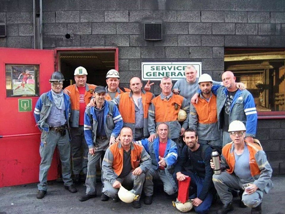 Comment tuer une région en quelques mois.... j'y ai travaillé comme étudiant pour GECCO au nettoyage des fours dans les années 80.... mes meilleurs souvenirs de job d'étudiant :'( Mais MITTAL et le PS ont détruit l'outil, HONTE à ses politicards....