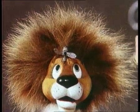 Почему комары пищат. Жужжальца мухи. Лев какой звук издает комар. Комаров мультфильм. Какой звук издает комар.