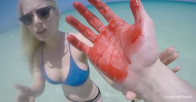 Plajda Kız Arkadaşa Fena Şaka