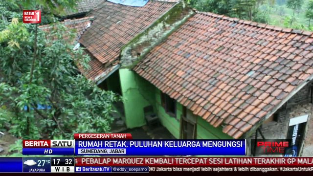 Pergeseran Tanah, Rumah-rumah di Desa Ciherang Retak-retak