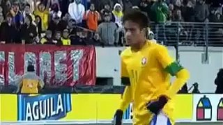 Ronaldinho's Penalty Kick- Funny video