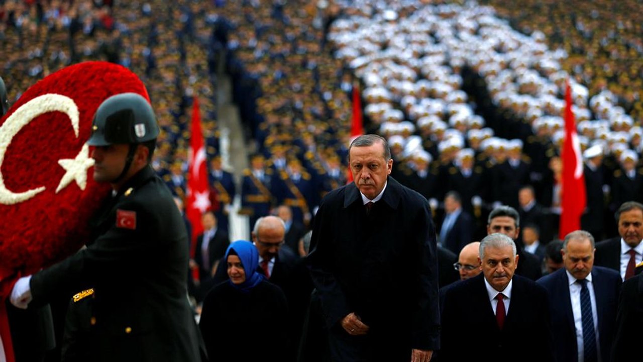 Gestärkt durch den Militärputsch: Türkei begeht Nationalfeiertag