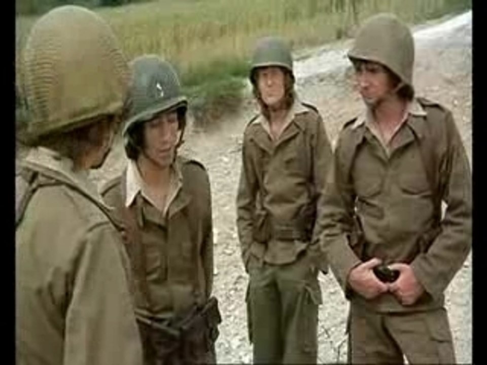 Les charlots (compile des bidasses en folies)