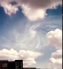Un incredibile fenomeno nei cieli americani Ufo o fenomeno atmosferico