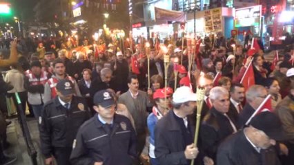 Avcılar'da Binlerce Kişi Fener Alayına Katıldı