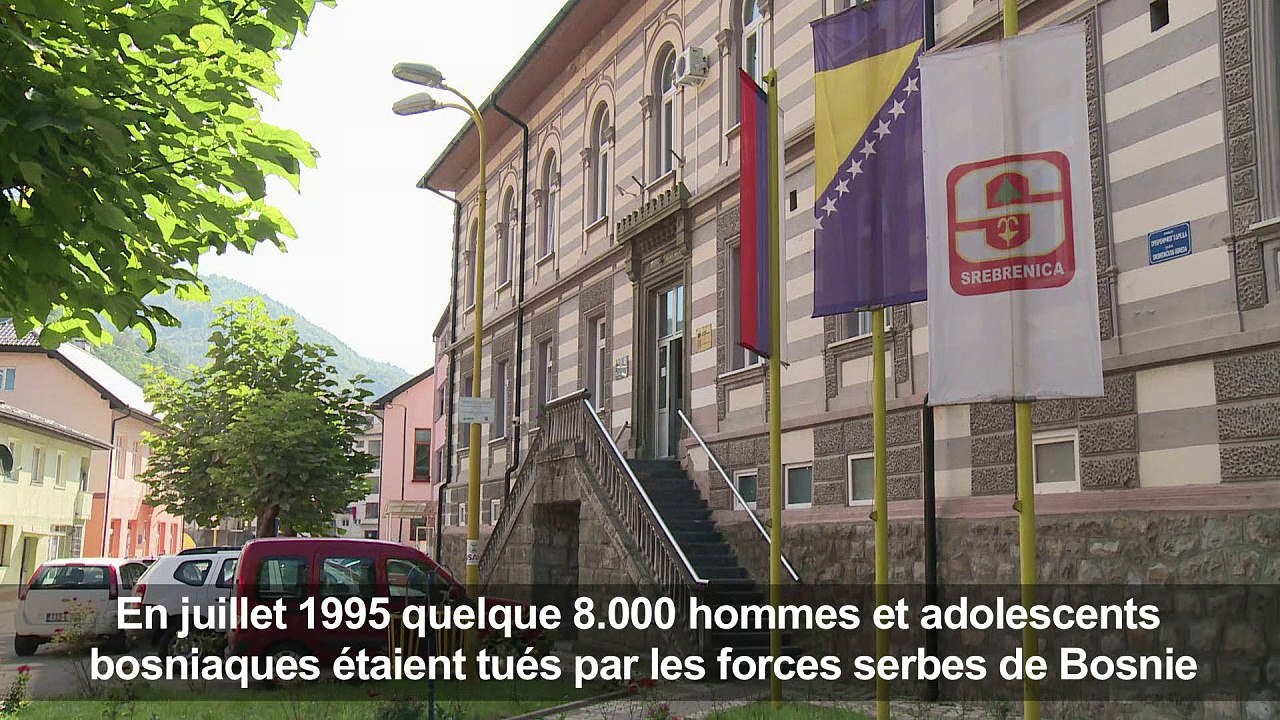 Bosnie: un Serbe aux portes de la mairie de Srebrenica