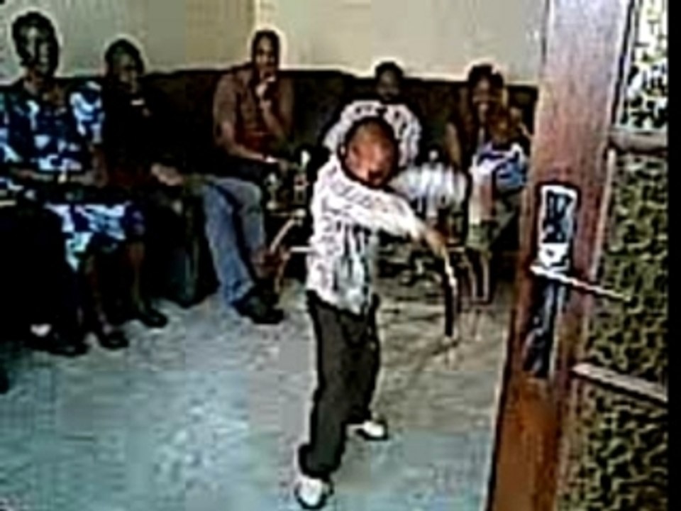 Le petit ki blague pas!!!