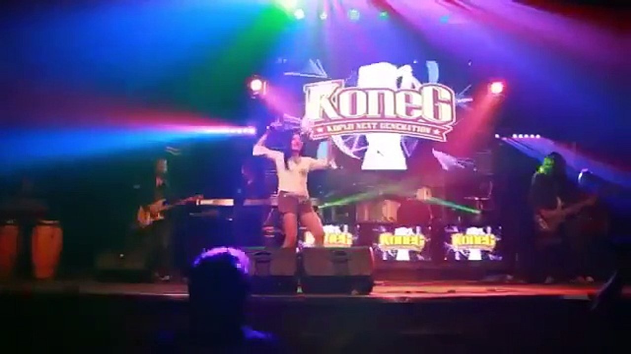 Dangdut Koplo PALING HOT!! Tiara Yantika  Goyang Erotis  Goyang Dumang Live Terbaru