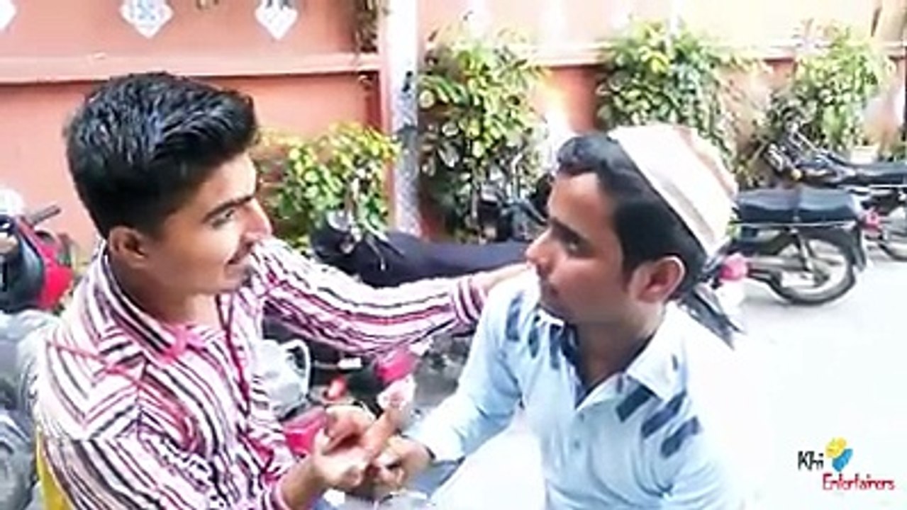 Karachi Entertainer Boys Vines Bhikari Bheeg mangtey hue :D