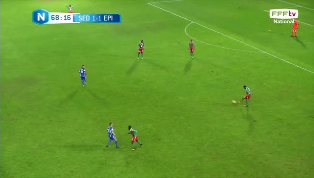 Bel arrêt de Willy Mayens !