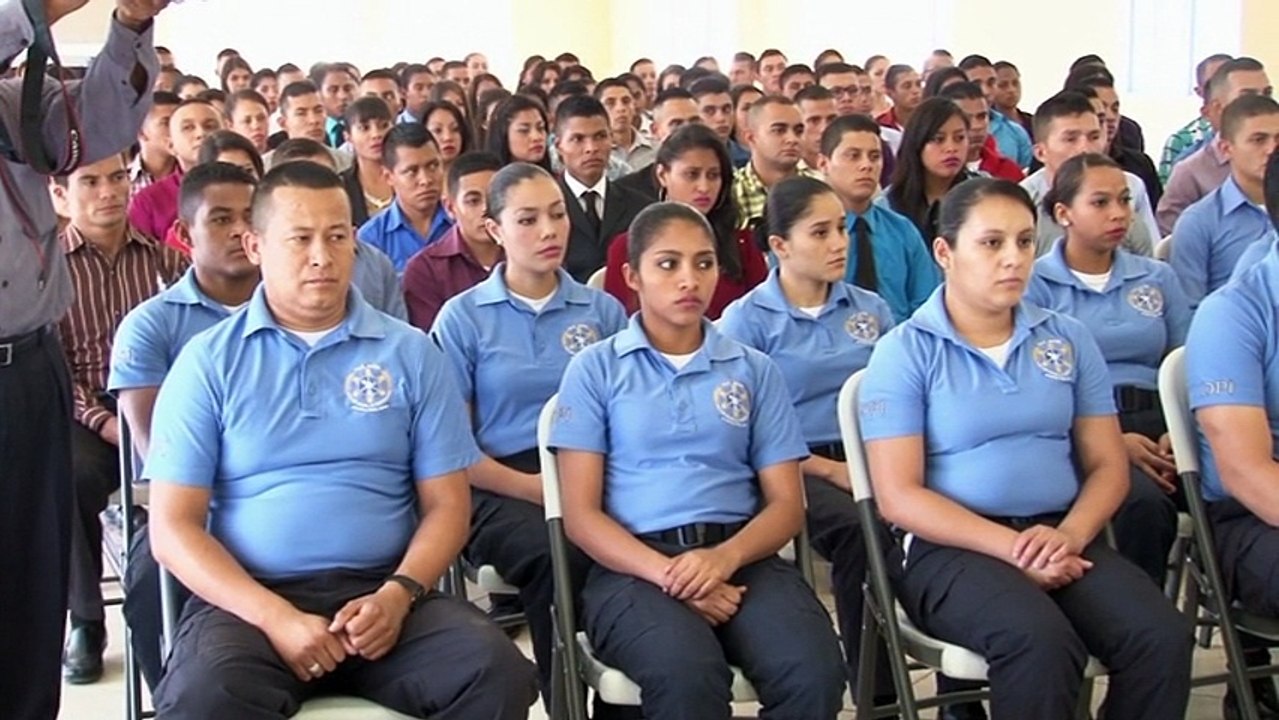 100 nuevos policias ingresan a la DPI