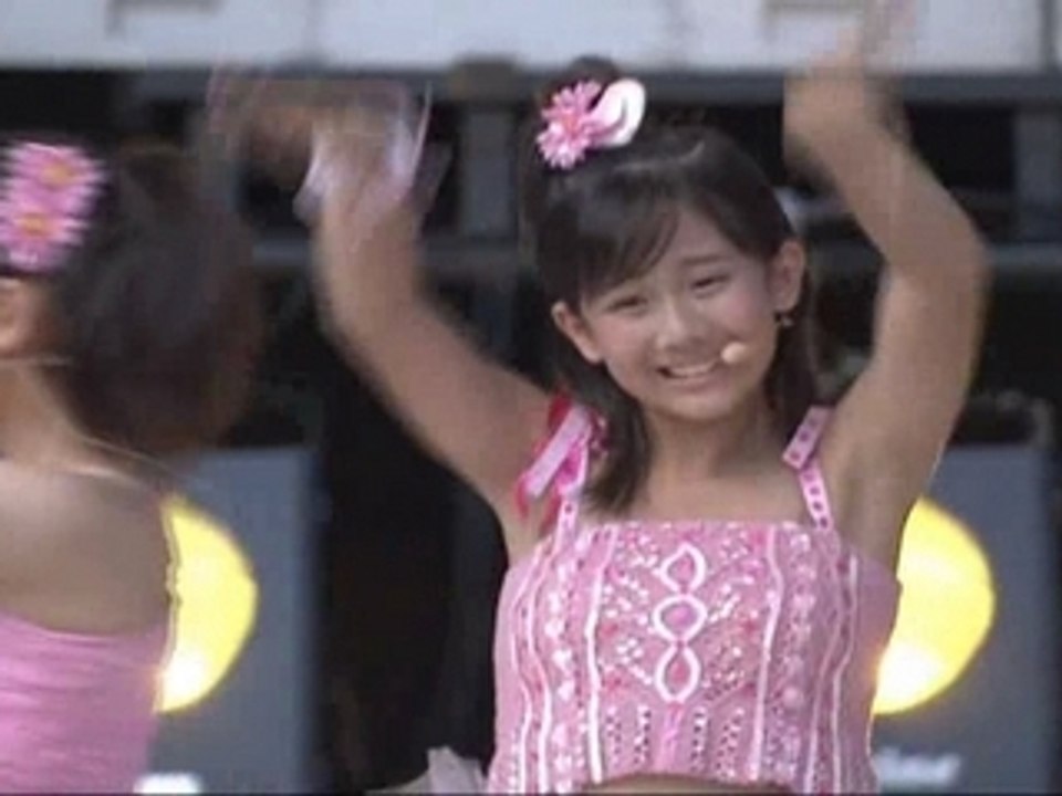 C-ute - Ookina Ai de Motenashite (Live)