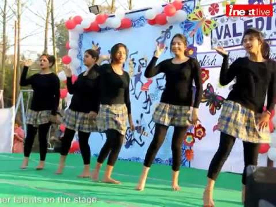 Dehradun: Girls rock with rocking dance performances in Farewell Party at GRDG PG. College