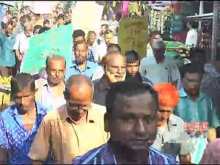 রংপুর সুগার মিলের দখলকৃত জমি উদ্ধারের দাবিতে রেলপথ অবরোধ