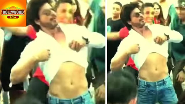 Shahrukh Khan Flaunts Six Pack Abs | Video | Bollywood Asia